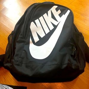 Black Hayward nike backpack